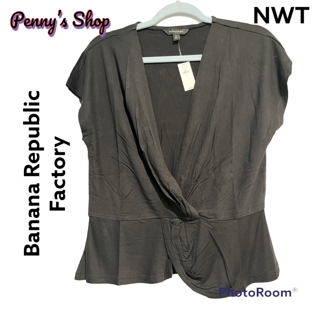 NWT Banana Republic Factory Women’s twist front tee